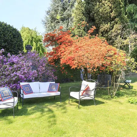 Villa Sleeps 8 Pool Air Con Wifi Lesa