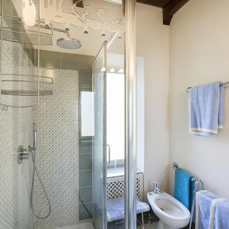 Villa Sleeps 8 Pool Air Con Wifi