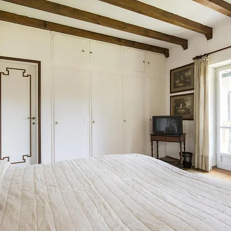 Sleeps 8 Pool Air Con Wifi Villa Lesa