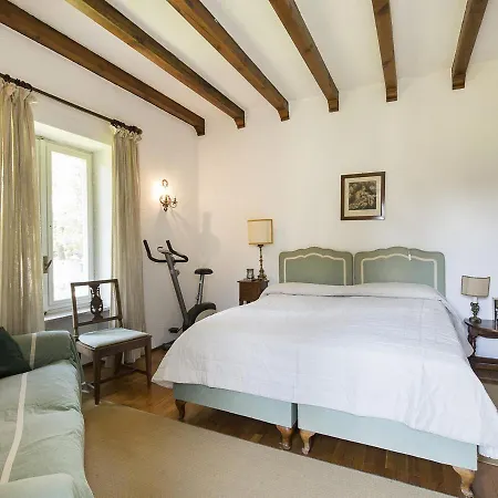 Sleeps 8 Pool Air Con Wifi Villa Lesa