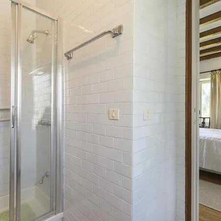 Villa Sleeps 8 Pool Air Con Wifi