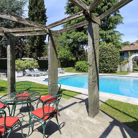 Villa Sleeps 8 Pool Air Con Wifi