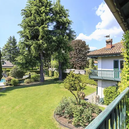 Sleeps 8 Pool Air Con Wifi Villa